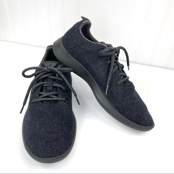 Allbirds Men’s Wool Runners Navy / Gray Sole Size 10